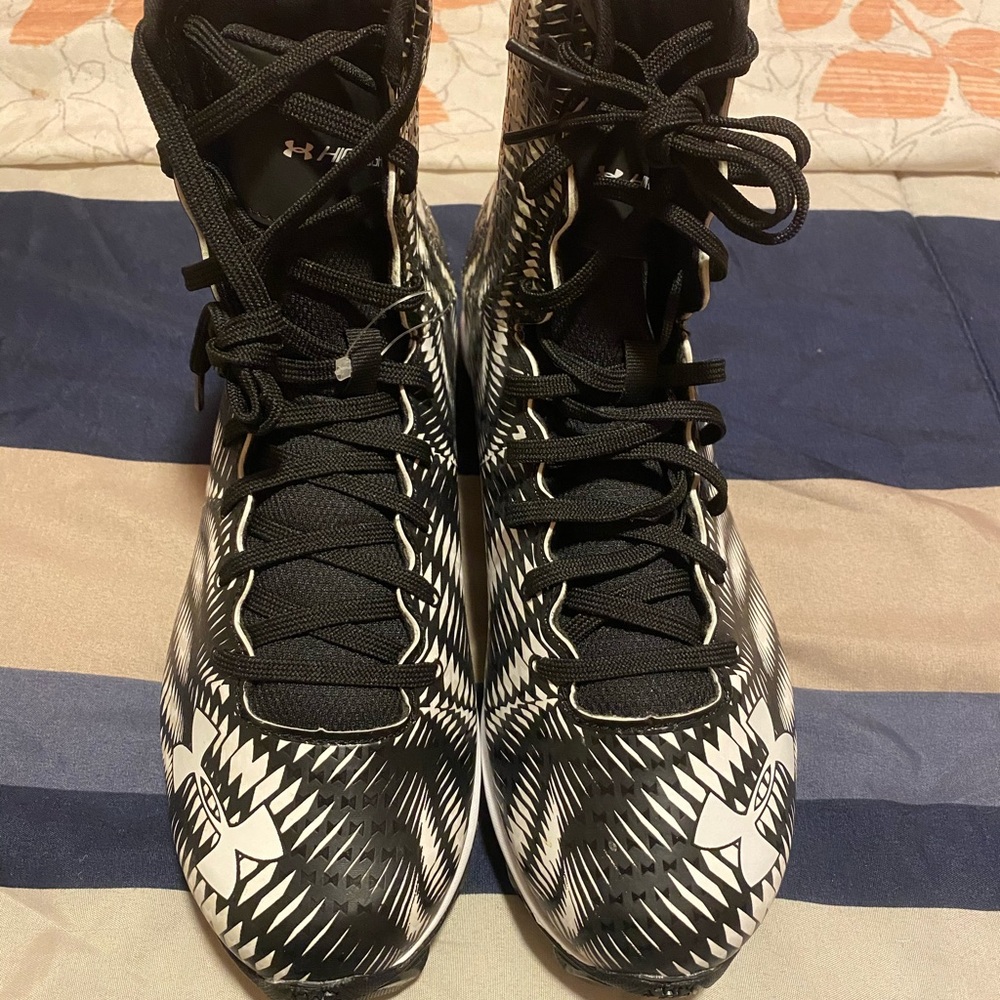 COPY - Under Armour Clutchfit Football Cleats! Br…
